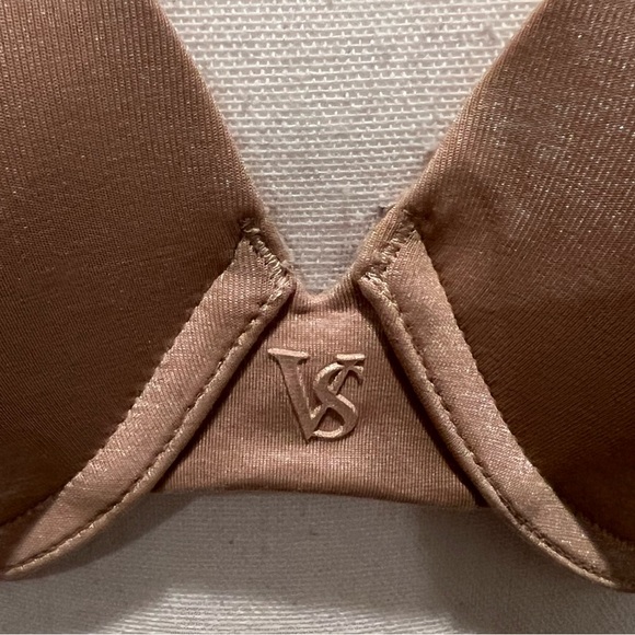 Victoria’s Secret T Shirt Bra with Uplift - 34D EUC - Picture 4 of 11